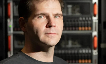 英伟达收编潜在颠覆者 AI推理芯片公司Groq什么来头？