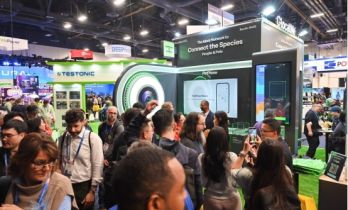 优克联CES首发PetCam宠物摄像头， PetPhone+PetCam构建“人宠无界”的情感连接新范式