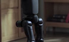 “进厂打工”到“个人玩具” 机器人扩圈加速 但数据制约进化