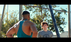 美AI巨头也玩起嘲讽“友商”？Anthropic超级碗广告讽刺ChatGPT广告多